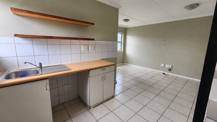 To Let 2 Bedroom Property for Rent in Maitland Western Cape